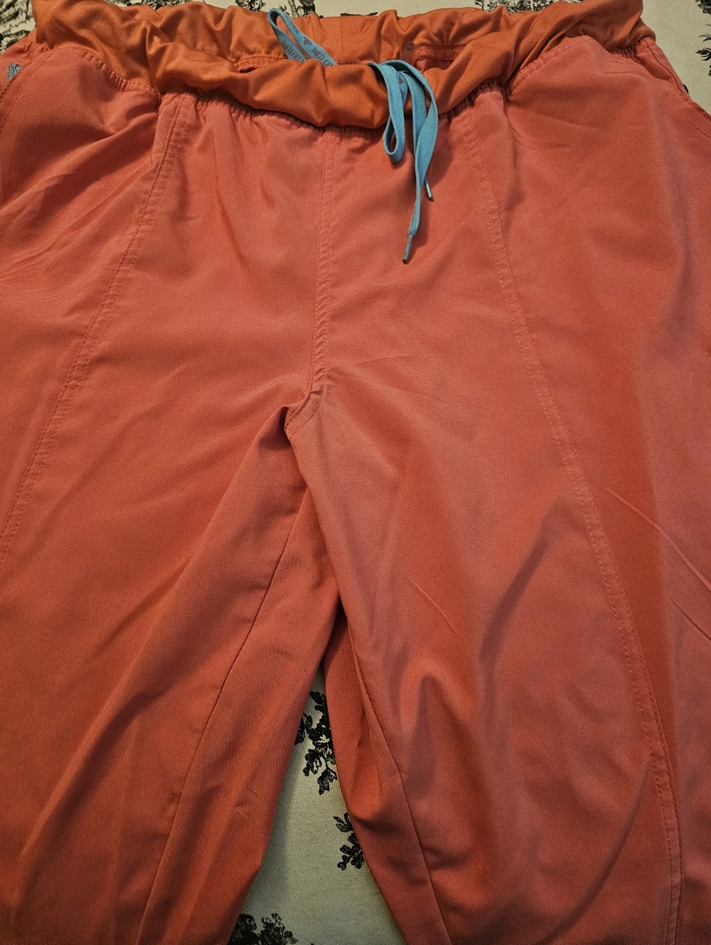 Med Couture Coral Scrubpants  with Teal Drawstring and 2xl Top.